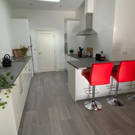 Apt 4 - Silver Spruce Apartment Killarney Exterior foto